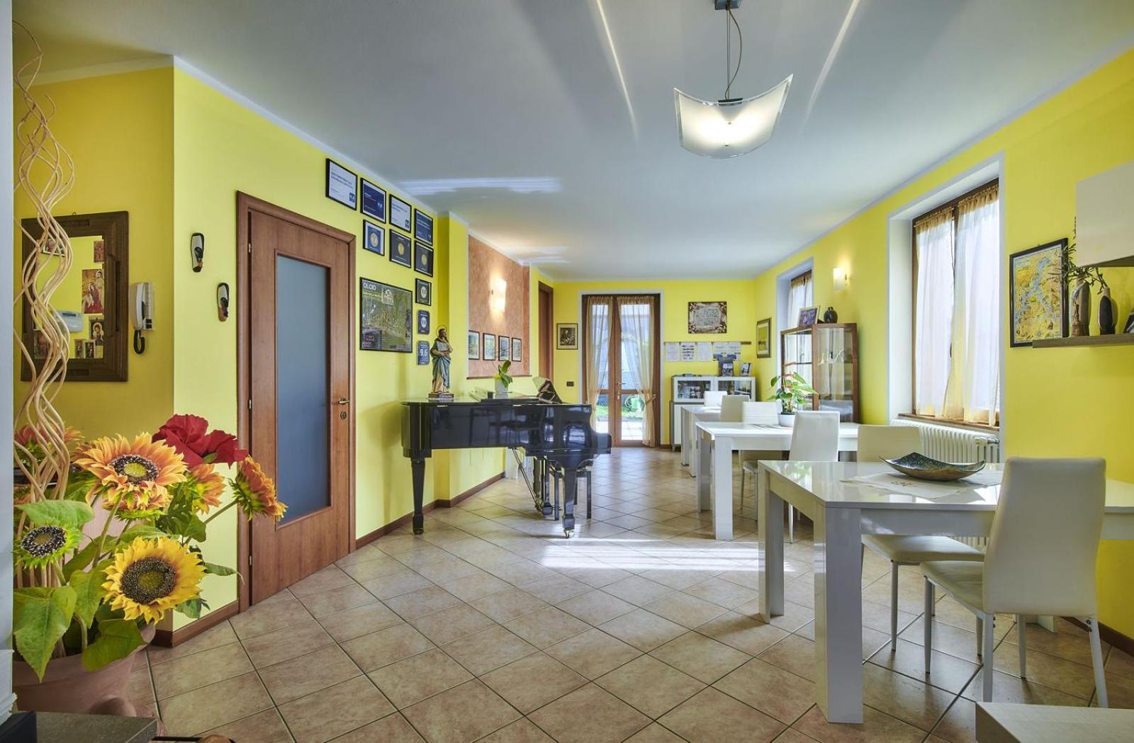 B&B-Foresteria Casa Della Musica Lake Como Манделло-дель-Ларио Экстерьер фото