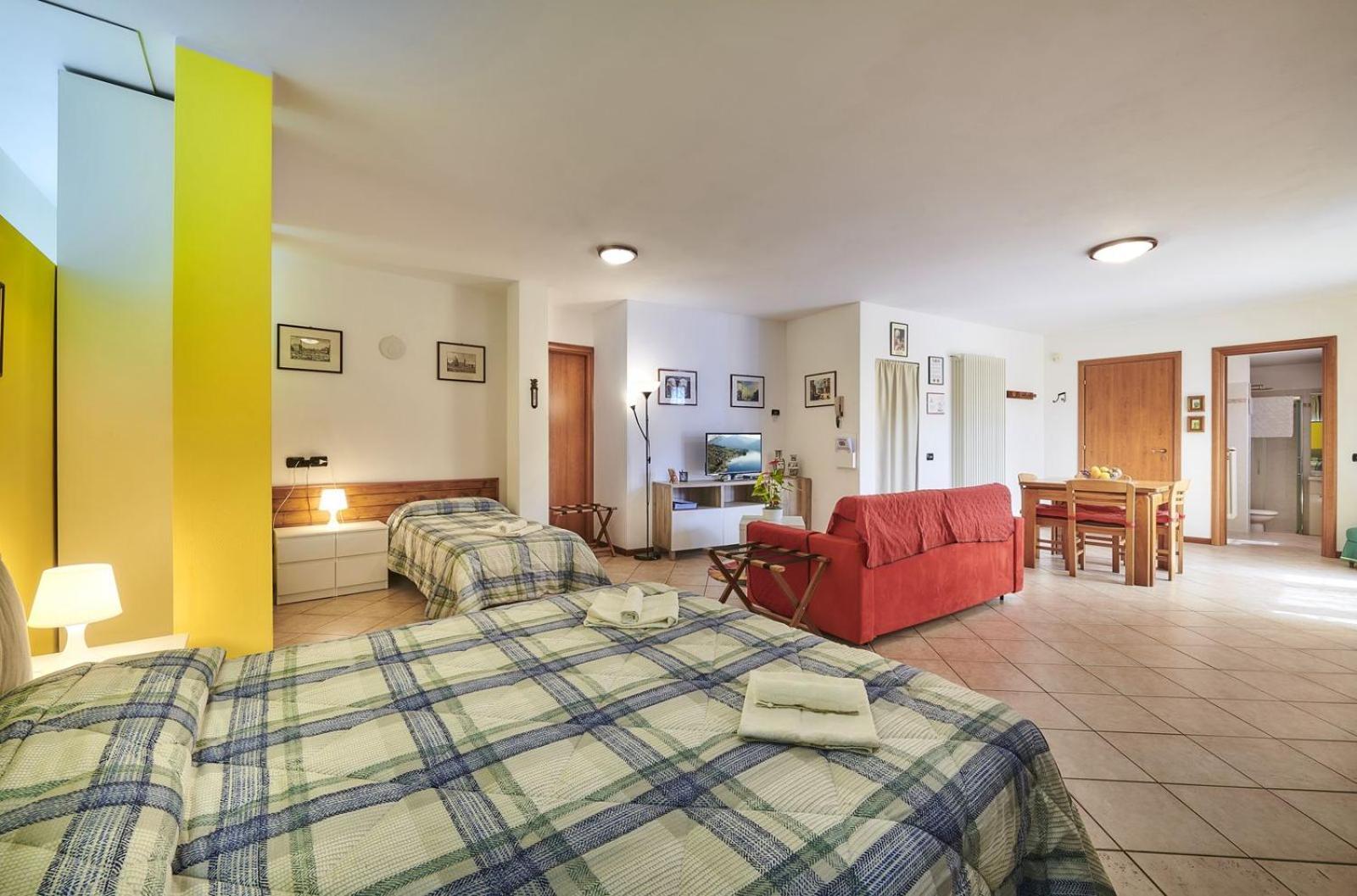 B&B-Foresteria Casa Della Musica Lake Como Манделло-дель-Ларио Номер фото