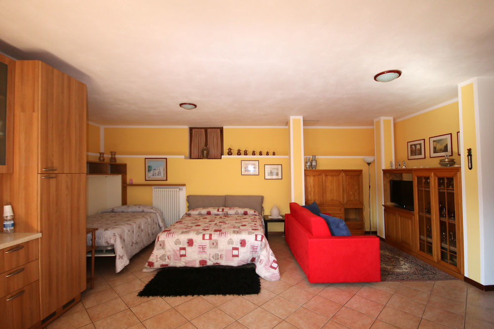 B&B-Foresteria Casa Della Musica Lake Como Манделло-дель-Ларио Экстерьер фото