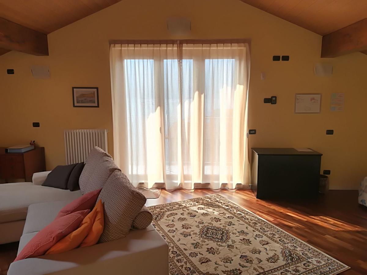 B&B-Foresteria Casa Della Musica Lake Como Манделло-дель-Ларио Экстерьер фото